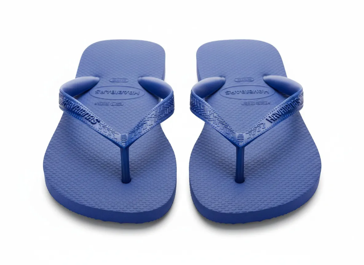 15589591431-havaianas-top-azul-naval-o-classico-essencial-para-seus-pes-22291-1-2a285ce99ff992ed3711580e01e.webp